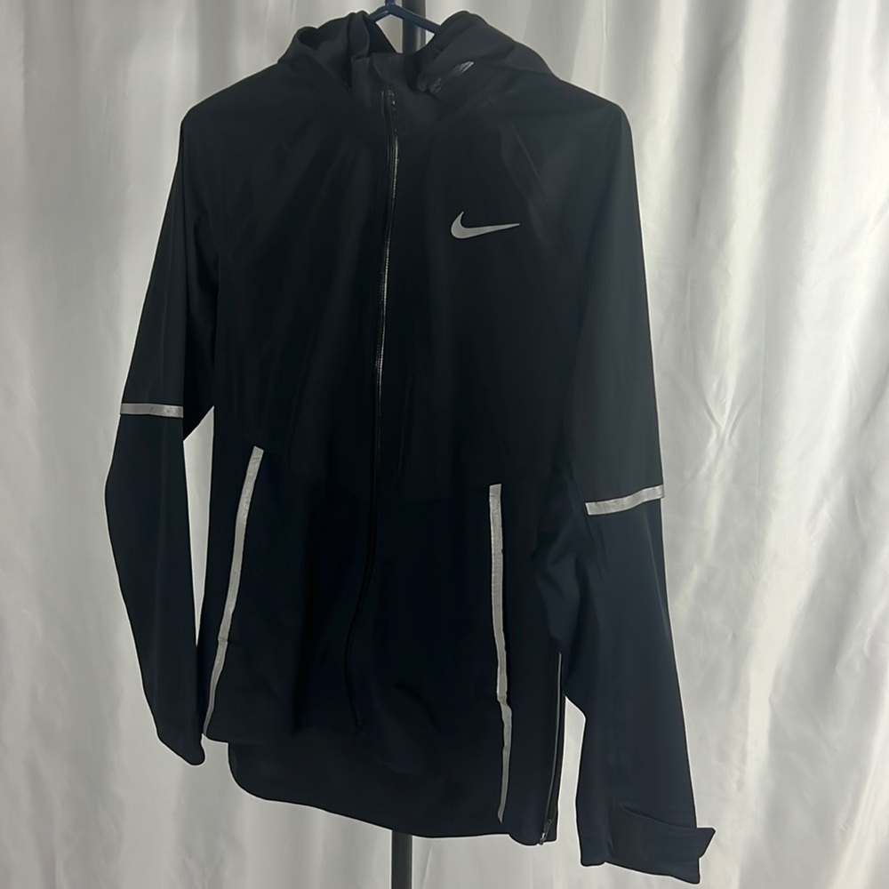 Nike running jacket size small